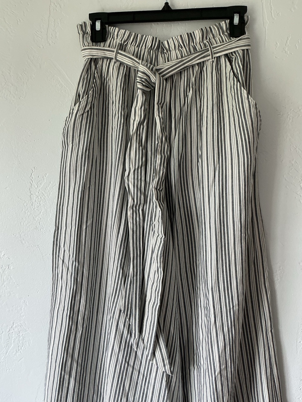 American Eagle Outfitters Wide Leg Black and White Striped Drawstring Pants - Picture 2 of 9